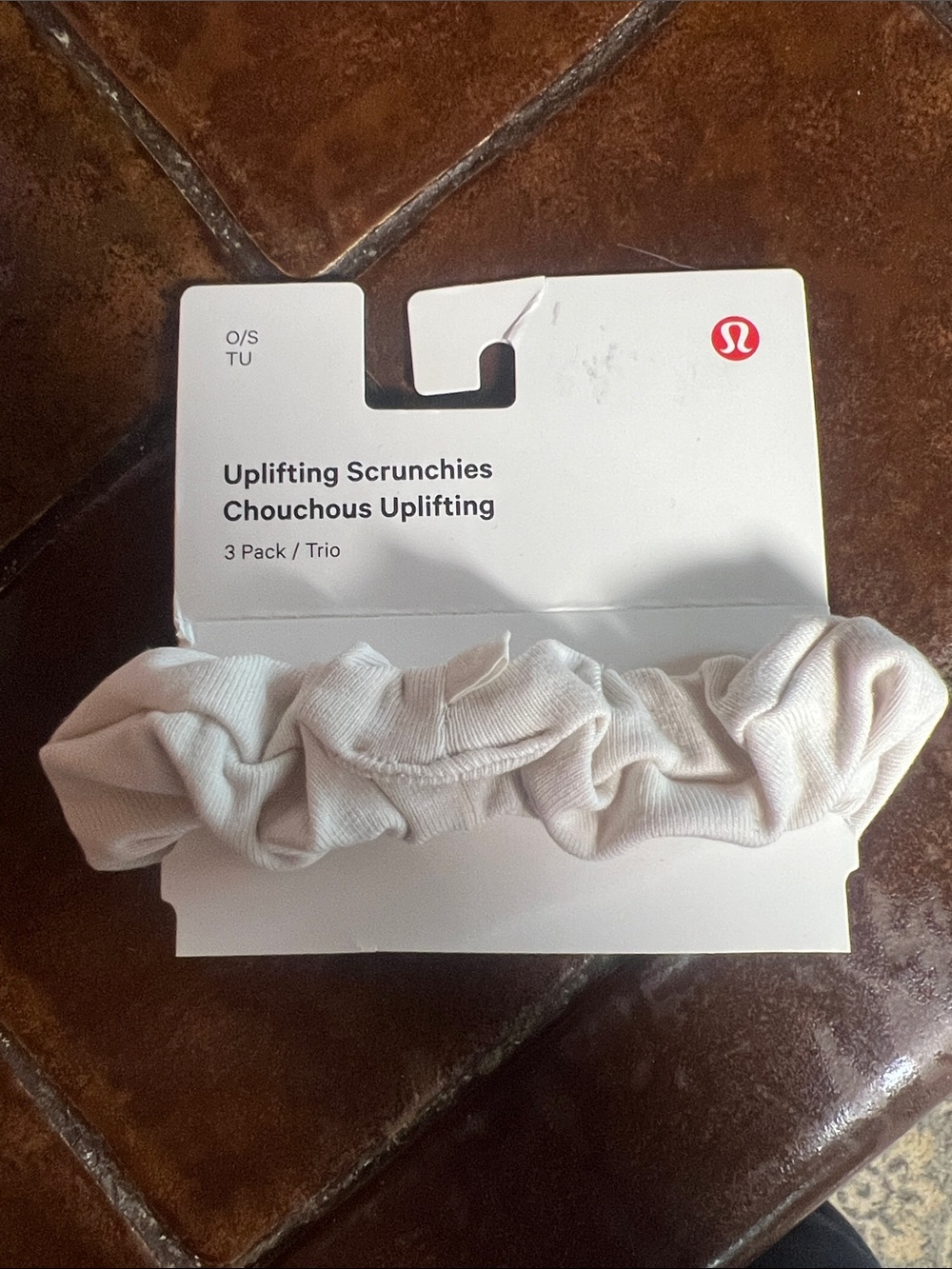 Lululemon Uplifting Scrunchies - White